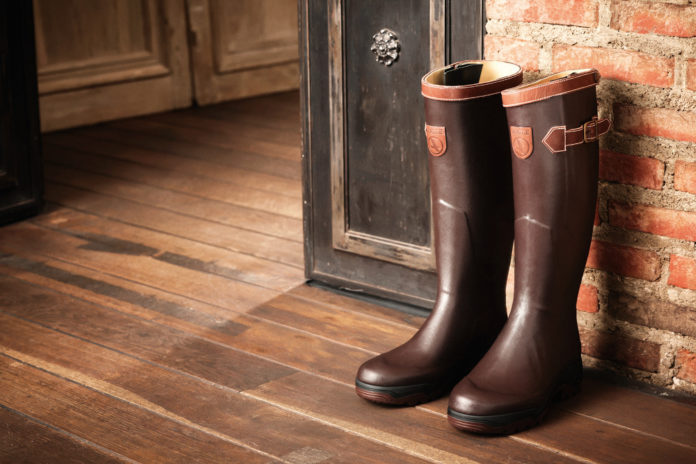 Aigle entra nel catalogo Bignami Un paio di stivali Aigle distribuiti da Bignami