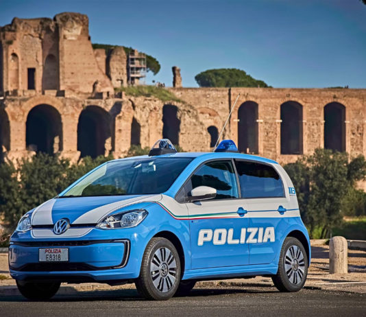 Volkswagen consegna quattro e-up! alla Polizia di Stato Volkswagen consegna quattro e-up! alla Polizia di Stato