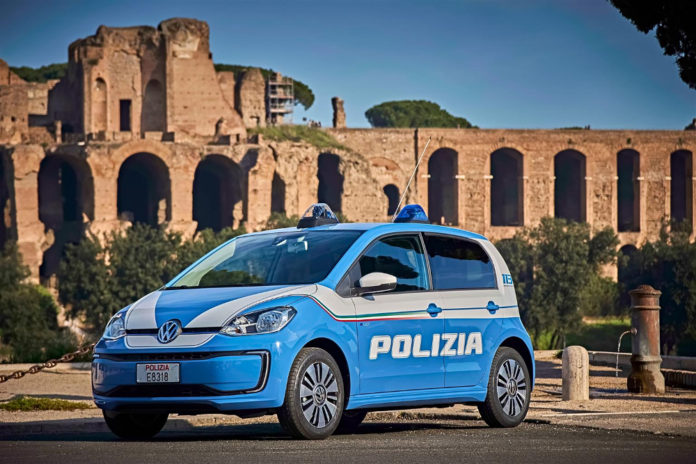 Volkswagen consegna quattro e-up! alla Polizia di Stato Volkswagen consegna quattro e-up! alla Polizia di Stato
