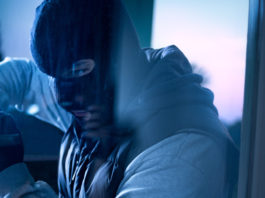 Accordo Pd-alfaniani, è sempre legittima la difesa in caso di aggressione notturna Aggressione notturna