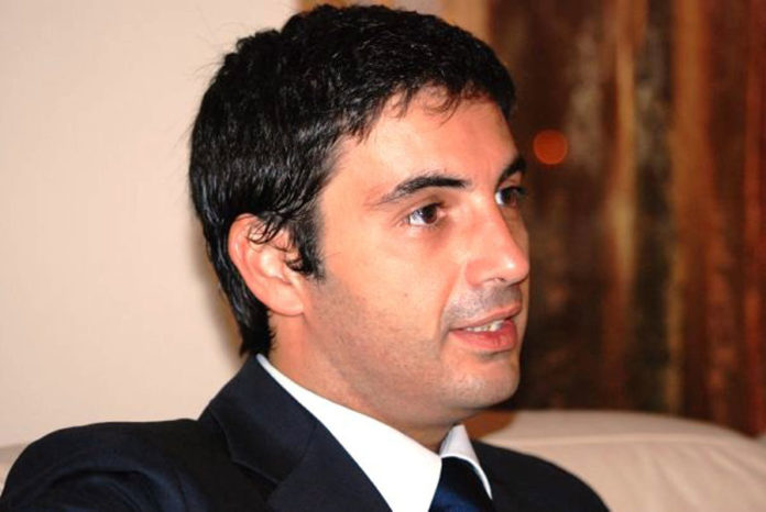 Nicola Perrotti Fondazione UNA Onlus Nicola Perrotti Fondazione UNA Onlus