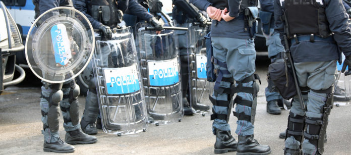 Addestramento polizia Addestramento polizia