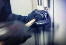 Risponde a effrazione con fucilata: arrestato per tentato omicidio