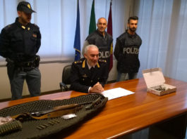 Sequestrate due armi a Prato: una era nascosta in un dormitorio di cittadini cinesi