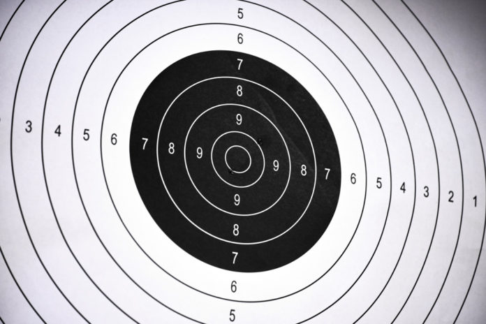 Si spara con pistole e revolver ex ordinanza