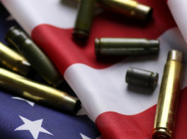 Necessaria la revisione della banca dati USA flag weapons
