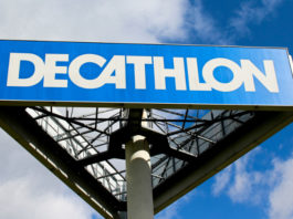 Lav contro Decathlon in dodici città Decathlon