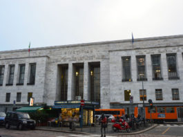 Tribunale di Milano: imputato tenta di sottrarre l’arma a poliziotto tribunale di milano processo per direttissima rubare arma d'ordinanza a poliziotto
