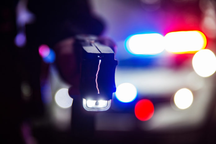 Taser alla polizia in sei città italiane © Mat Hayward