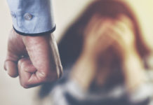 Niente armi a chi ha precedenti di violenza domestica violenza domestica