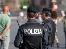 In cento ad aggiornarsi sull’uso legittimo delle armi questura di modena conferenza uso legittimo delle armi