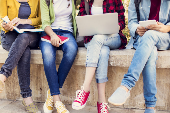Gli studenti al Polo di mantenimento delle armi leggere Gli studenti al Polo di mantenimento delle armi leggere