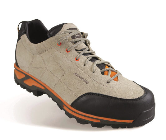 Armond Nevegal 150, scarpa outdoor con l’Alpe nel cuore Armond Nevegal 150
