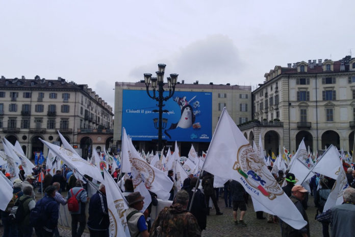 federcaccia manifestazione dei cacciatori a torino federcaccia manifestazione dei cacciatori a torino