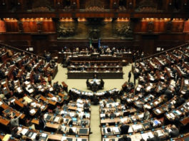 Bonafede: no alla liberalizzazione delle armi Bonafede sulla liberalizzazione delle armi