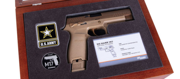 pistola in edizione limitata Sig Sauer M17 commemorative pistola in edizione limitata Sig Sauer M17 commemorative
