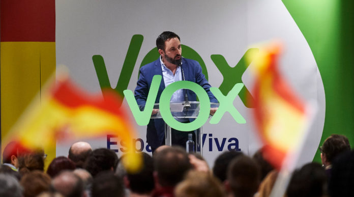 santiago abascal (vox) si esprime sulla legittima difesa e sulla legge sulle armi in vista delle elezioni politiche in Spagna santiago abascal (vox) si esprime sulla legittima difesa e sulla legge sulle armi in vista delle elezioni politiche in Spagna