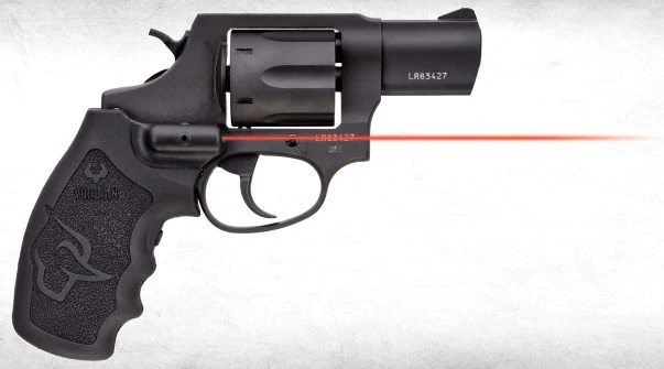 revolver da difesa Taurus 856 impugnatura laser revolver da difesa Taurus 856 impugnatura laser