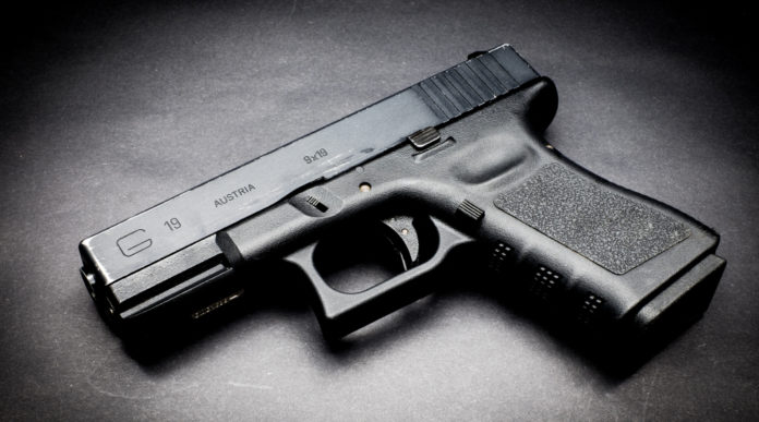 pistola glock, campagna per la sicurezza delle armi pistola glock, campagna per la sicurezza delle armi