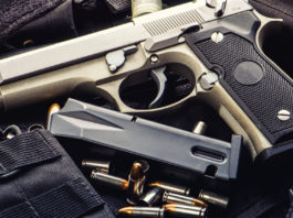 Caricatore come parte di arma, la sentenza della Cassazione caricatore come parte di arma: pistola con caricatore e munizioni