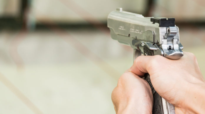 Sport per i giovani a Sport di tutti partecipano anche Uits e Fitav sport per i giovani: uomo impugna pistola ad aria compressa