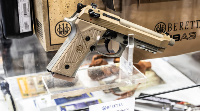 Beretta sospende attività lavorativa fino al 20 marzo Beretta sospende attività lavorativa fino al 20 marzo: pistola Beretta M9 A3 Flat Dark Earth