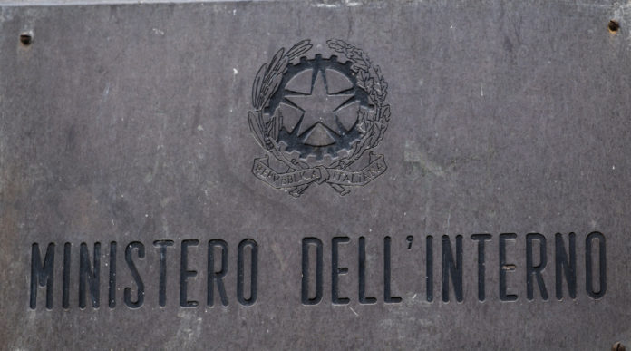Poligoni e armerie nella fase due dell’emergenza sanitaria Poligoni e armerie nella fase due dell’emergenza sanitaria: targa ministero dell'interno