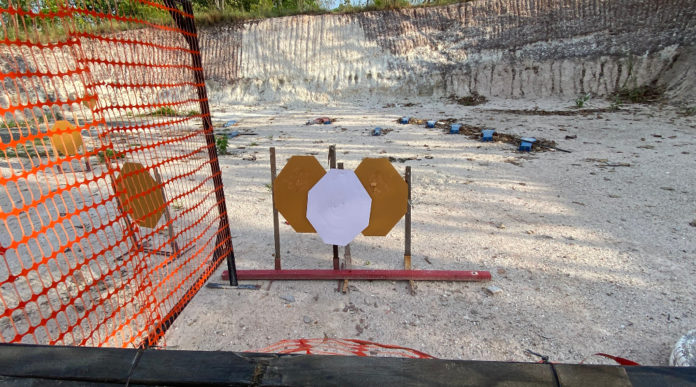 Regolamento di pistol caliber carbine l’interpretazione autentica della Federazione di tiro dinamico Regolamento di pistol caliber carbine: campo di tiro dinamico sportivo