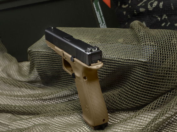 vista da dietro, la glock g17 gen5 fr