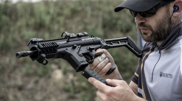 Beretta PMXs, la pistola mitragliatrice per il settore civile Beretta PMXs, la pistola mitragliatrice per il settore civile