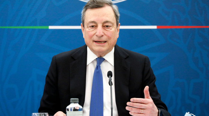 Stato d’emergenza prorogato che succede al porto d’armi in scadenza Stato d’emergenza prorogato che succede al porto d’armi in scadenza: Mario Draghi in conferenza stampa a palazzo chigi