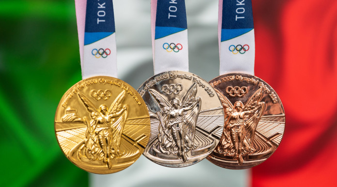 Tiro a volo a Tokyo 2020, in qualche modo l’Italia esulta Tiro a volo a Tokyo 2020: medaglie davanti a bandiera italiana