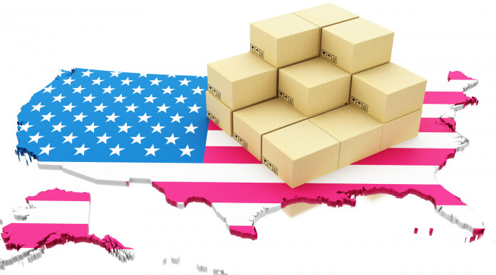 Armi importate in America le statistiche dell’Atf Armi importate in America: immagine concettuale, scatole su mappa degli stati uniti con bandiera americana