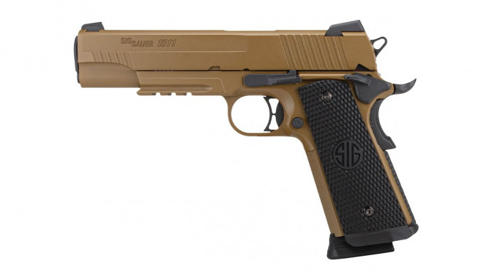 La Sig Sauer 1911 Emperor Scorpion ora anche come pistola ad aria compressa La Sig Sauer 1911 Emperor Scorpion ora anche come pistola ad aria compressa