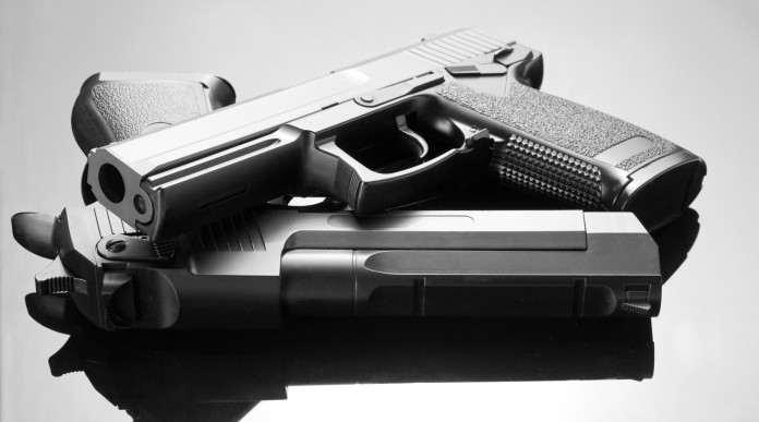 Omessa denuncia di armi ereditate la sentenza della Cassazione Omessa denuncia di armi ereditate: due pistole, Desert Eagle e M23 Double Eagle