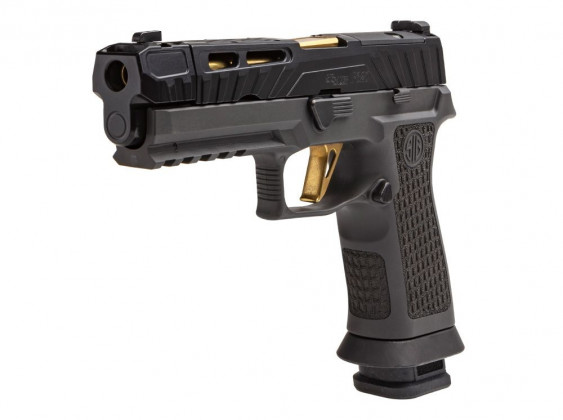 di tre quarti, variante custom della pistola Sig Custom P320 Spectre Comp