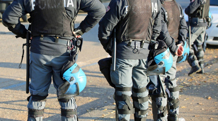 Sicurezza in Italia i dati del Viminale Sicurezza in Italia: agenti di polizia