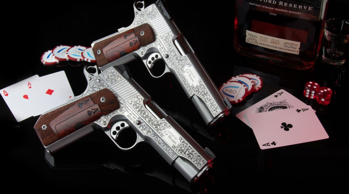 Ed Brown Pair of aces, la coppia di pistole custom Ed Brown Pair of aces, la coppia di pistole custom