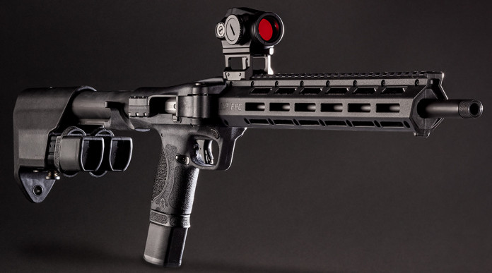 Smith & Wesson M&P Fpc, la carabina in calibro da pistola con calcio collassabile Smith & Wesson M&P Fpc, la carabina in calibro da pistola con calcio collassabile