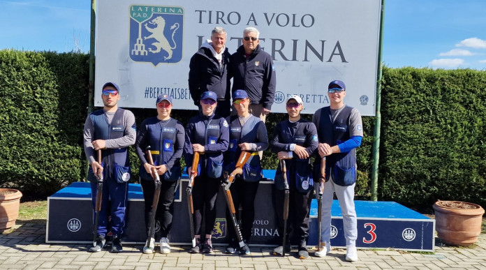 Tiro a volo raduno tecnico per la squadra di Skeet Tiro a volo raduno tecnico per la squadra di Skeet