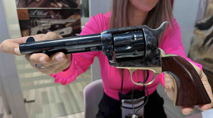 Uberti 1873 Cattleman II Brass, il western adotta il 9 mm Uberti 1873 Cattleman II Brass, il western adotta il 9 mm