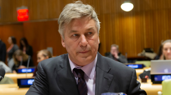 Cadute le accuse d’omicidio contro Alec Baldwin Cadute le accuse d’omicidio contro Alec Baldwin