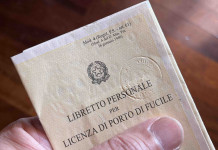 Porto d’armi, i numeri del ministero per il 2022: licenze in lieve crescita Porto d’armi, i numeri del ministero per il 2022 licenze in lieve crescita