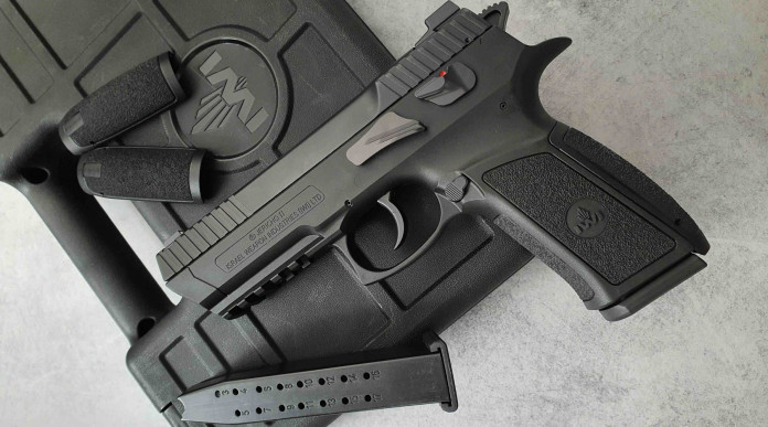 Iwi Jericho II cal. 9×19 mm, una full size tradizionale Iwi Jericho II cal. 9×19 mm, una full size tradizionale
