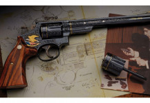 Collezionismo, lo S&W Model 53 di Elvis Presley battuto all’asta a 200.000 dollari Collezionismo, lo S&W Model 53 di Elvis Presley battuto all'asta a 200.000 dollari