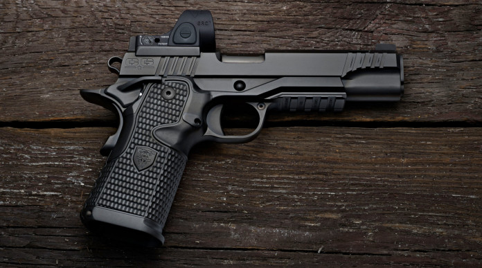 Cabot Insurrection, una nuova pistola custom in tre versioni Cabot Insurrection, una nuova pistola custom in tre versioni