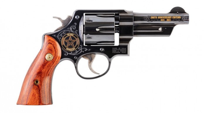 Smith & Wesson Texas Rangers 200th Anniversary, un revolver da collezione Smith & Wesson Texas Rangers 200th Anniversary, un revolver da collezione