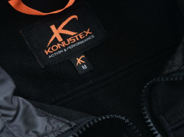 Una giacca tattica da Konustex Una giacca tattica da Konustex