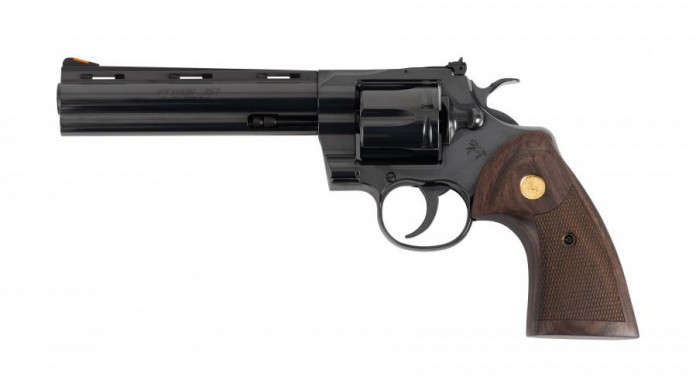 I revolver Colt Python ora anche con la finitura bluizzata I revolver Colt Python ora anche con la finitura bluizzata