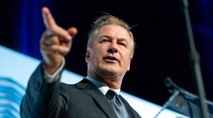 Archiviato processo ad Alec Baldwin per l’incidente mortale sul set di Rust Archiviato processo ad Alec Baldwin per l’incidente mortale sul set di Rust